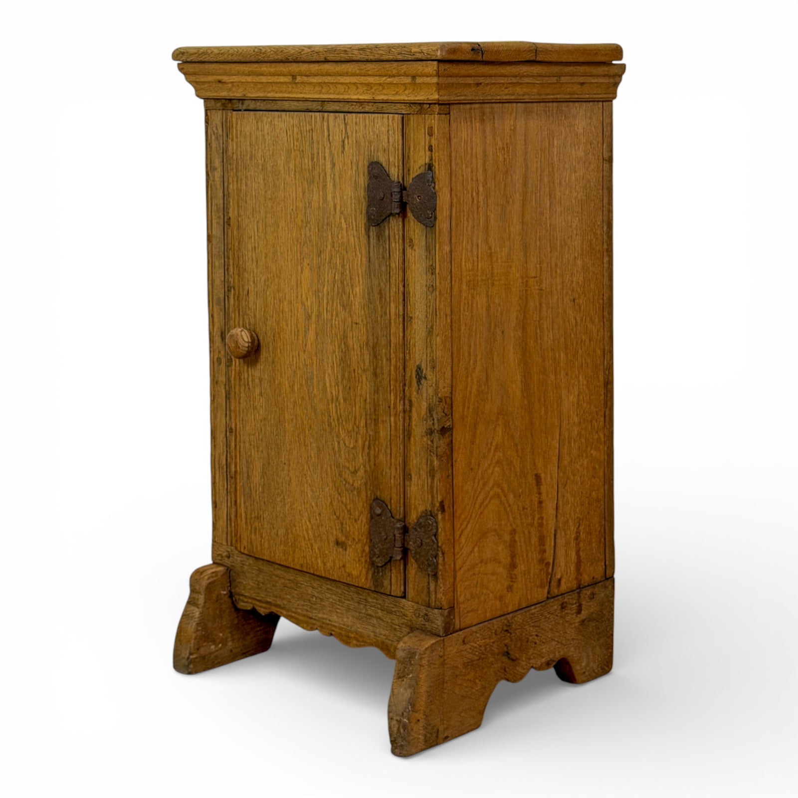 Petite Provincial Oak Cupboard with Shaped Apron