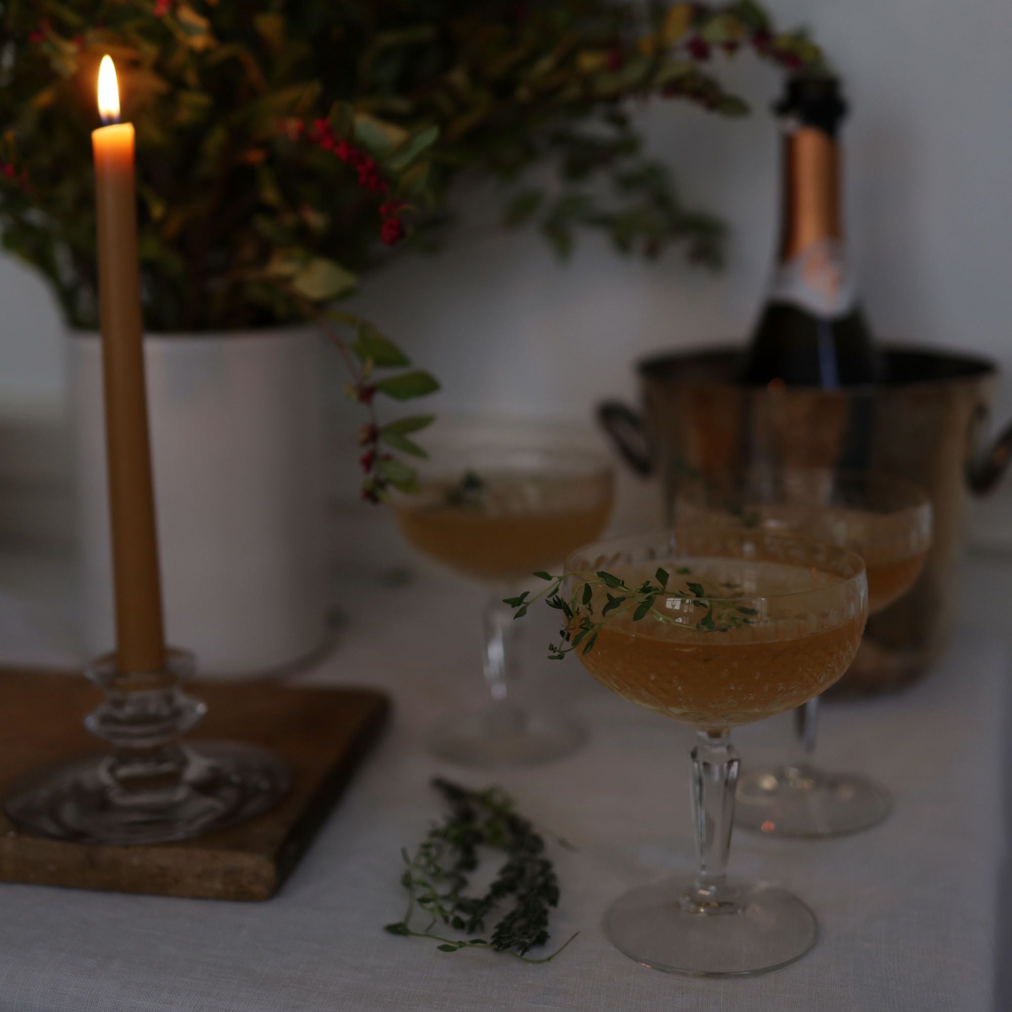 Holiday Cocktail | French 75 Recipe | Champagne Cocktail Recipe | Holiday Cocktail Recipe
