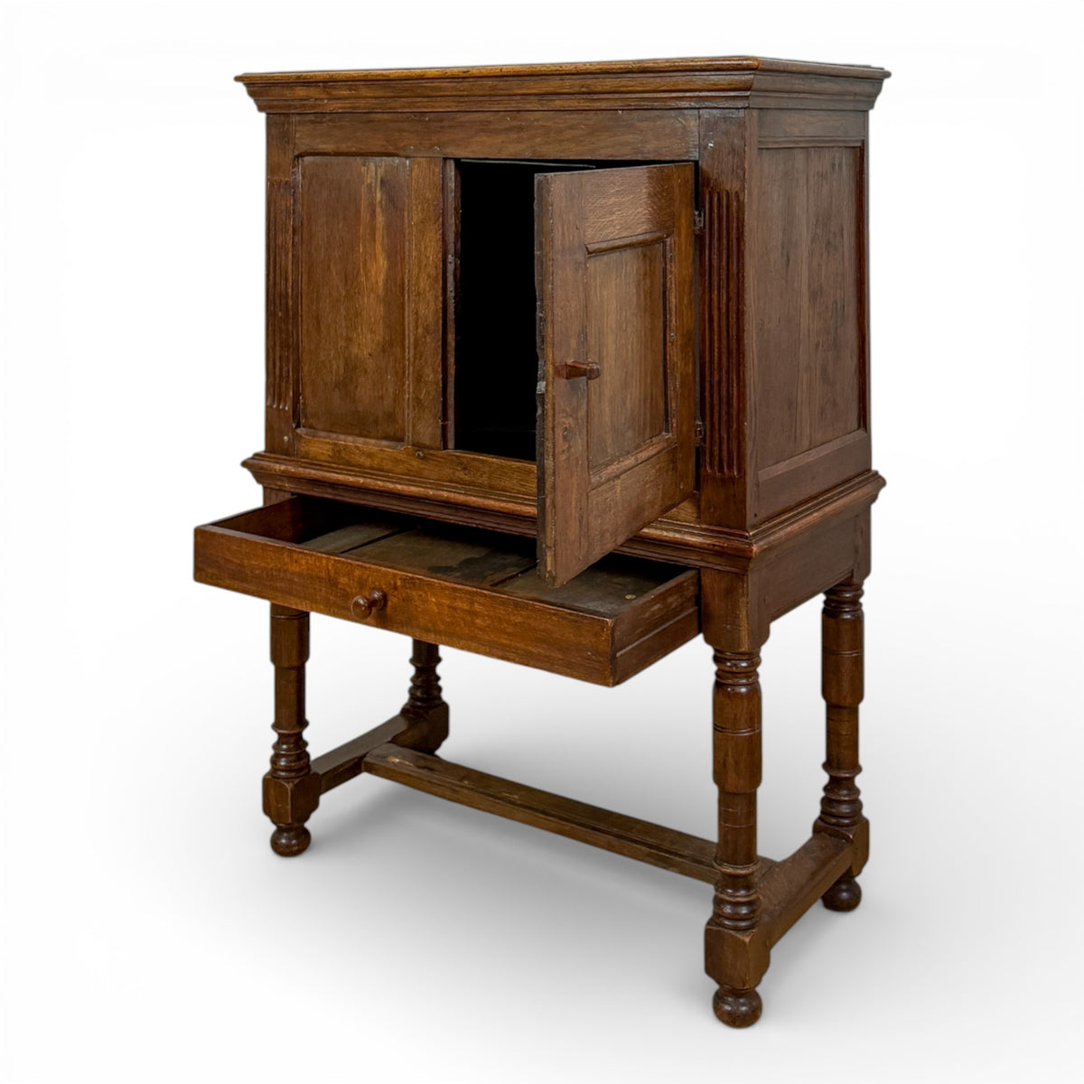 Court Cupboard on Turned Legs