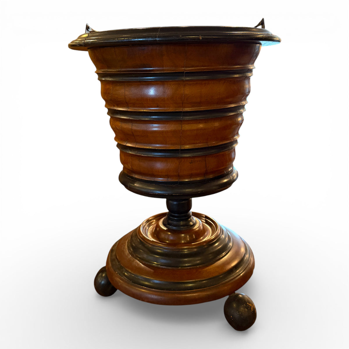 Walnut and Ebonized Walnut Teestoff